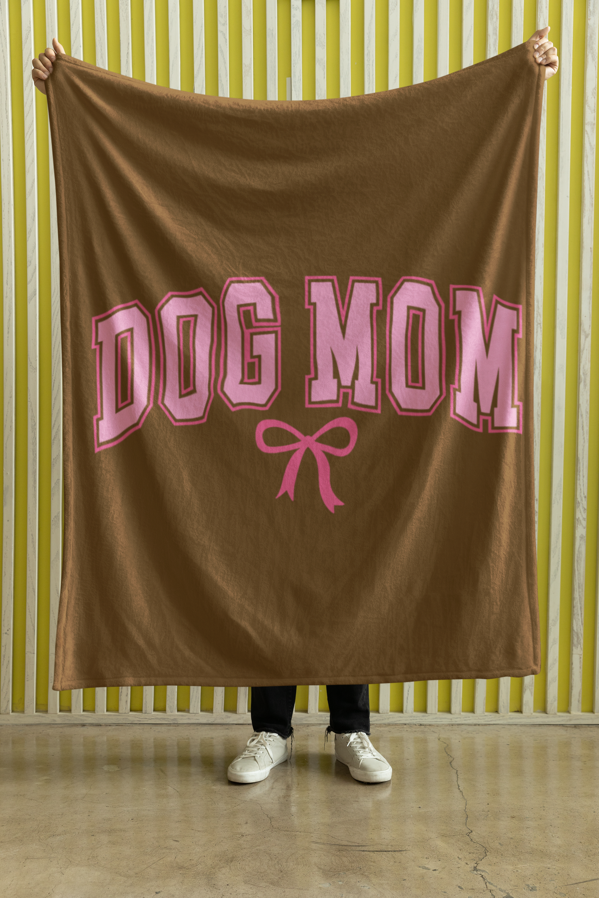 Dog Mom Blanket – Cozy & Soft Gift for Dog Lovers & Pet Moms