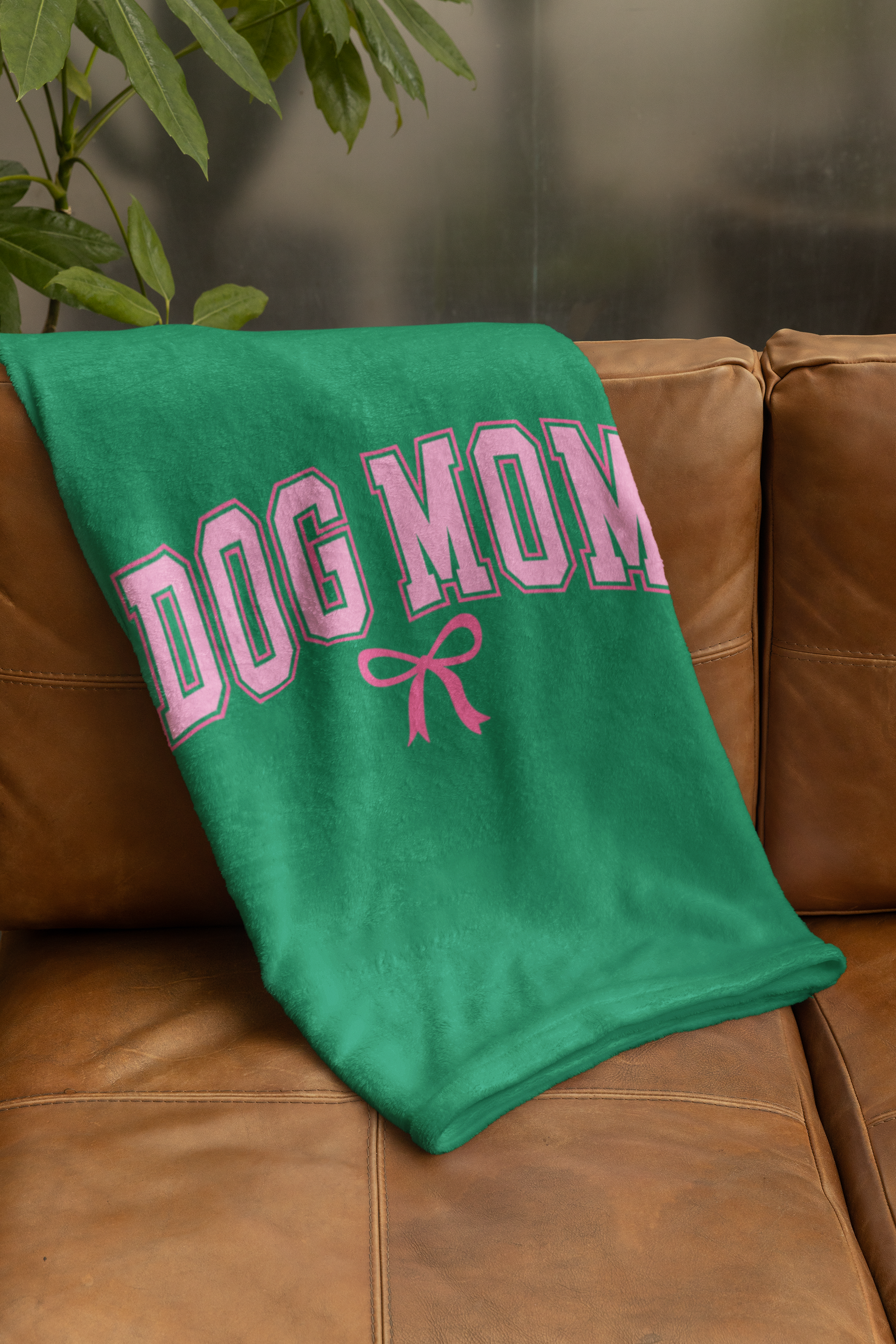 Dog Mom Blanket – Cozy & Soft Gift for Dog Lovers & Pet Moms